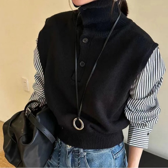 Commense Color Block Sweater - Picture 2 of 3